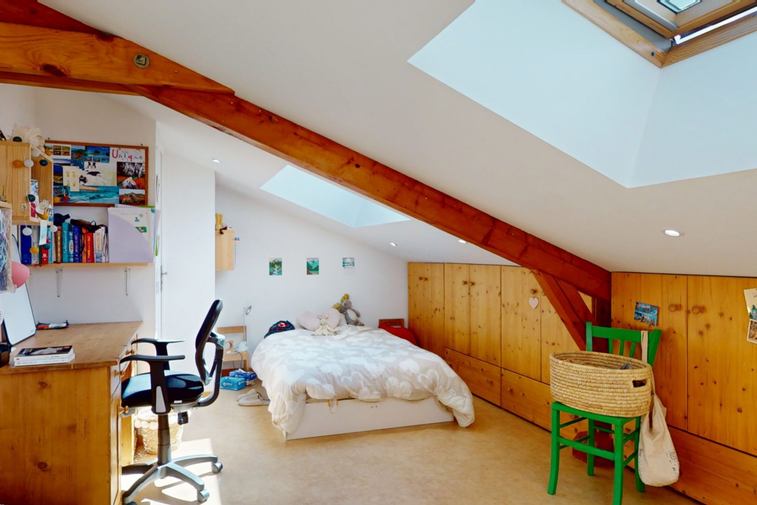 Duplex T5 4 chambres cave garage jardin
