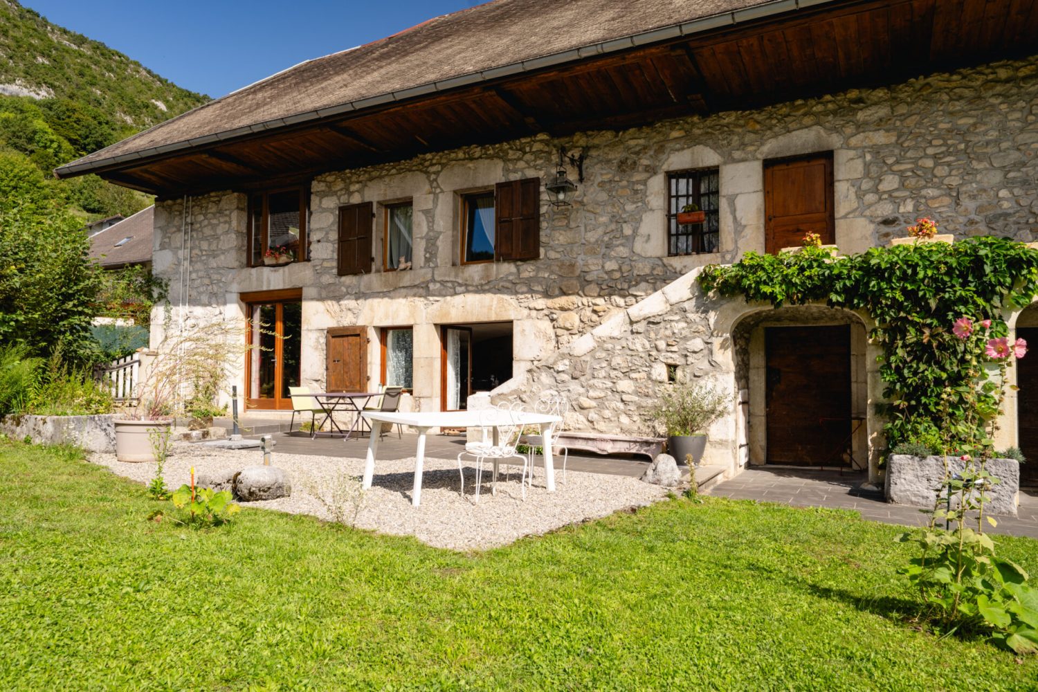 L'Agence Immo- Ferme Chemin des fontaines- Lathuile-terrain constructible garage combles potentiel (1)