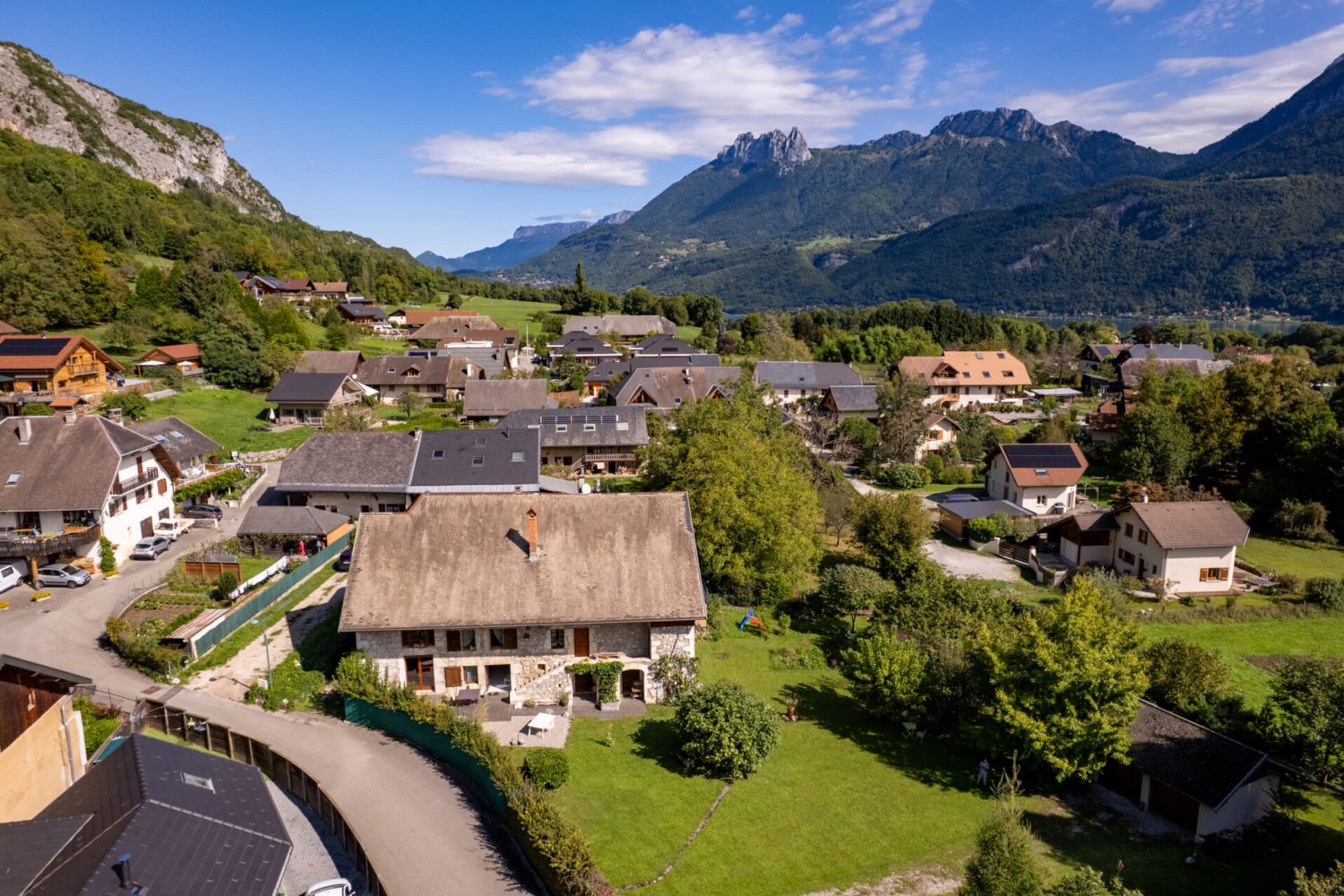 L'Agence Immo- Ferme Chemin des fontaines- Lathuile-terrain constructible garage combles potentiel (2)