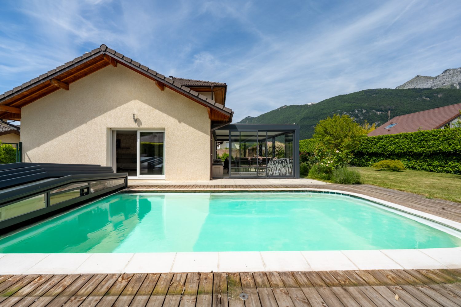 Maison individuelle avec piscine et jardin à Doussard proche du lac d’Annecy