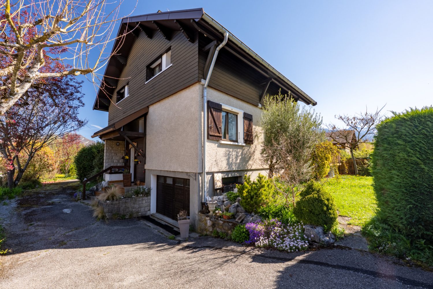 Maison st jorioz centre ville terrain sous sol 5 chambres (13)