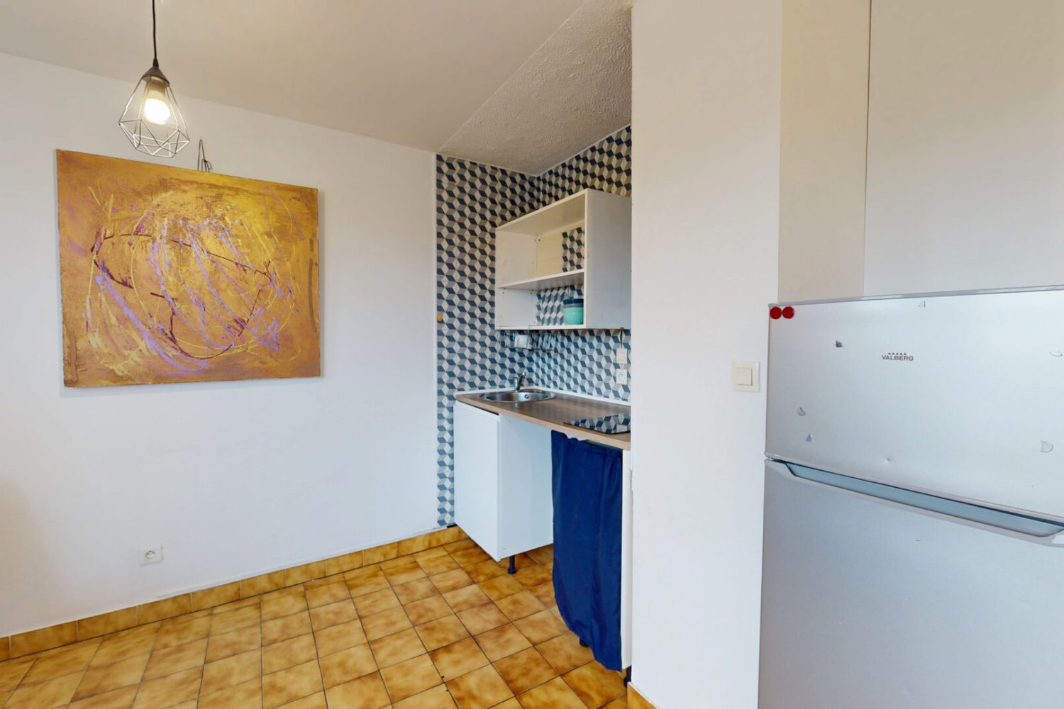 Studio annecy gare centre ville étage balcon (1)