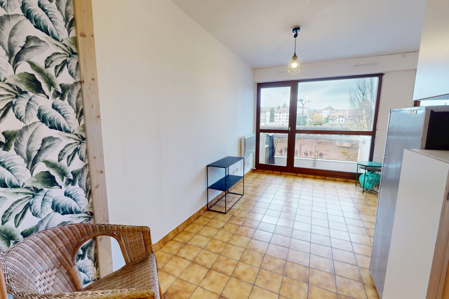 Studio annecy gare centre ville étage balcon (2)