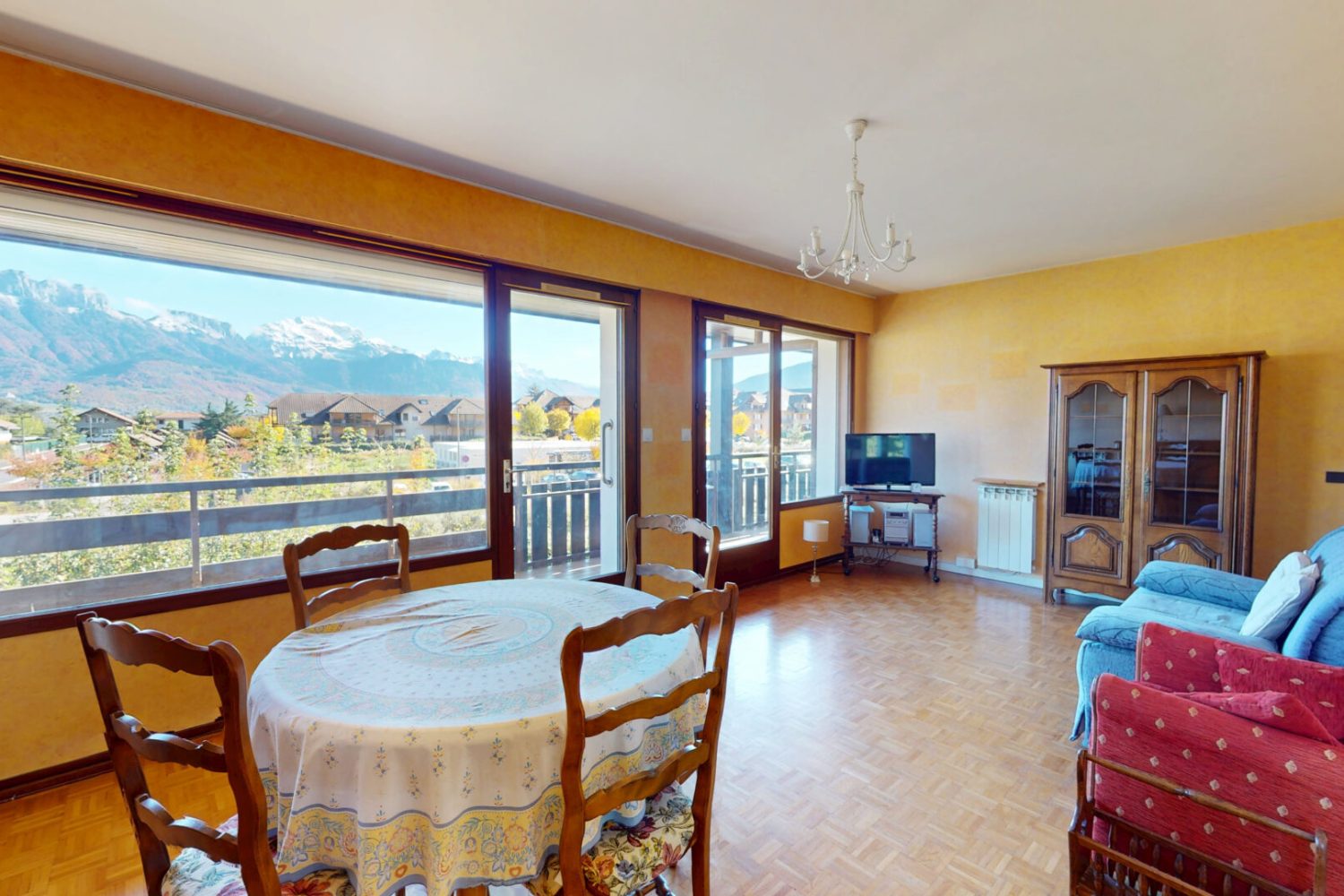 T2 Sévrier centre ville cote lac terrasse balcon garage cave vue montagnes (2)