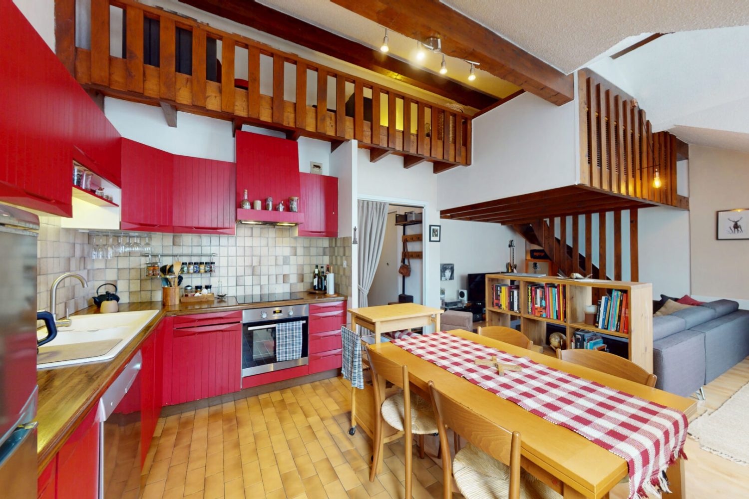 T2 dernier étage ascenseur annecy vieille ville centre ville (2)