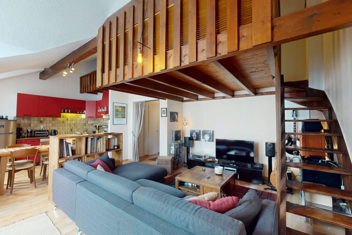 T2 dernier étage ascenseur annecy vieille ville centre ville (4)