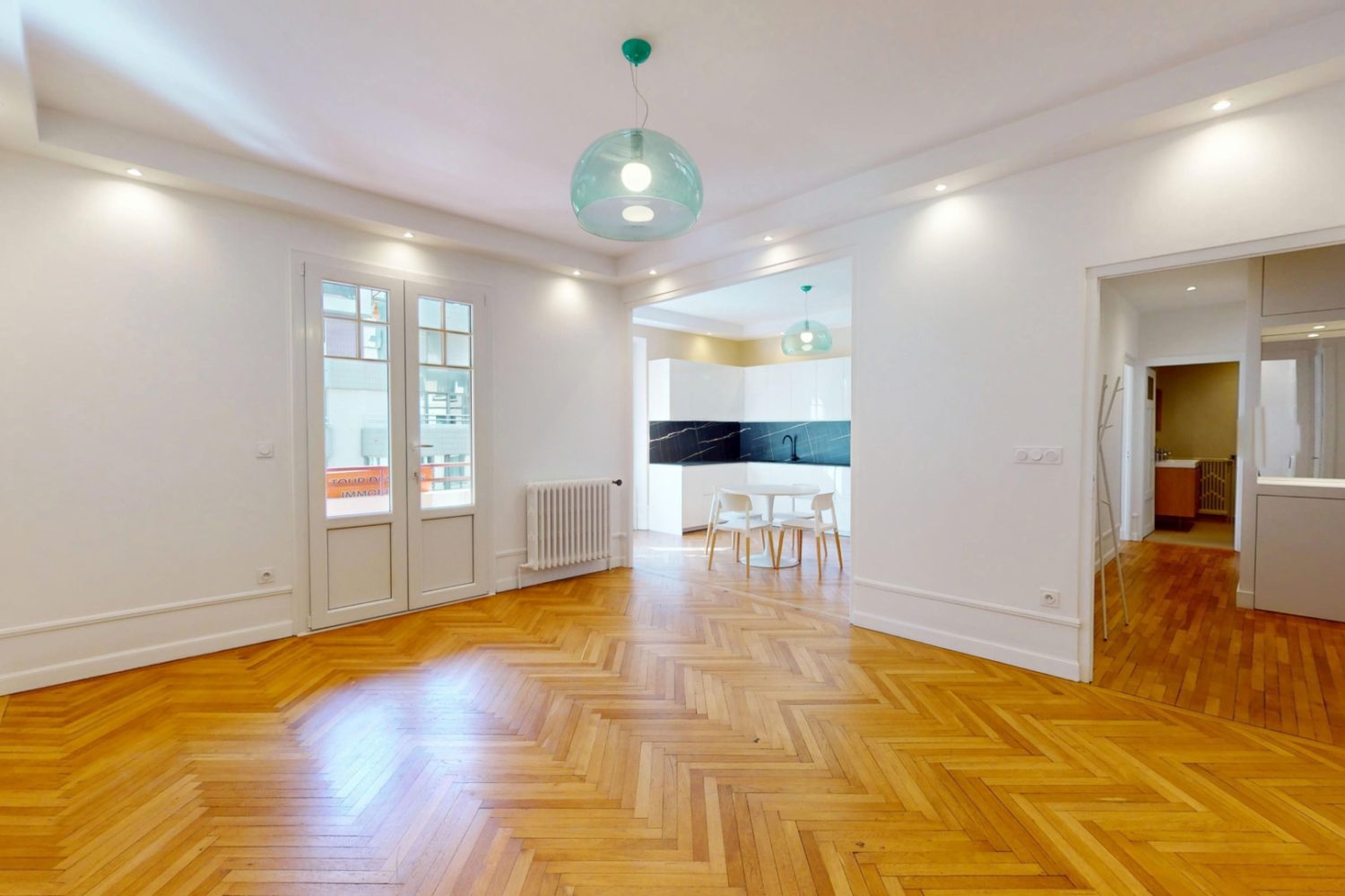 T4 ANNECY TERRASSE 3 CHAMBRES CAVE GARAGE CENTRE VILLE (1)