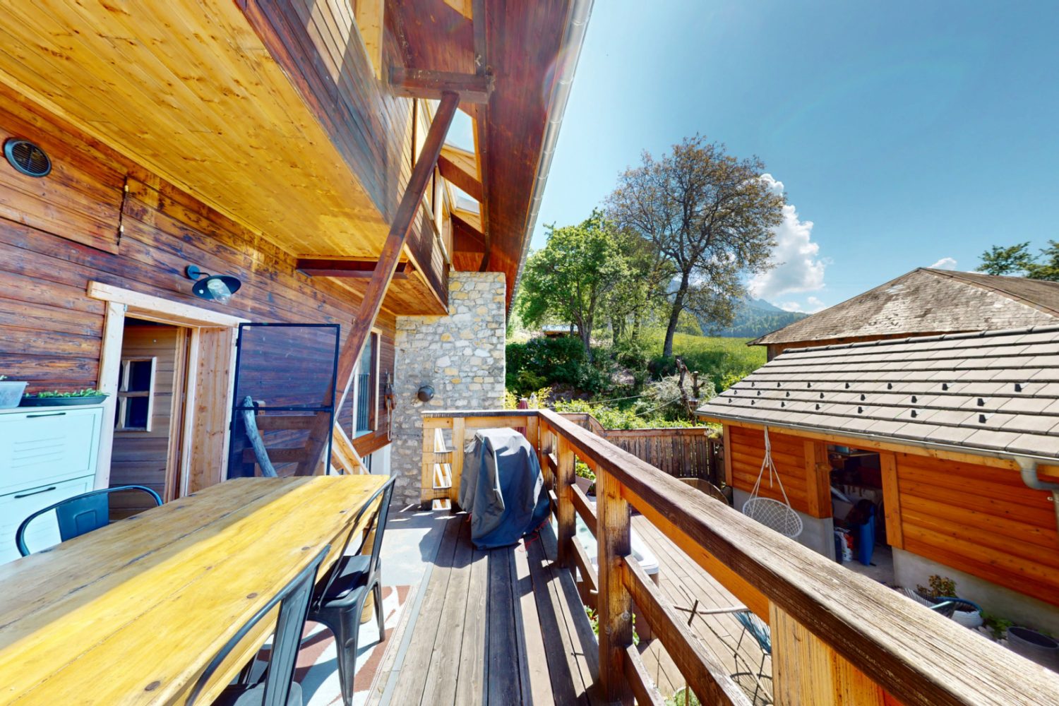 T4 duplex st-eustache garage terrasse jacuzzi (10)