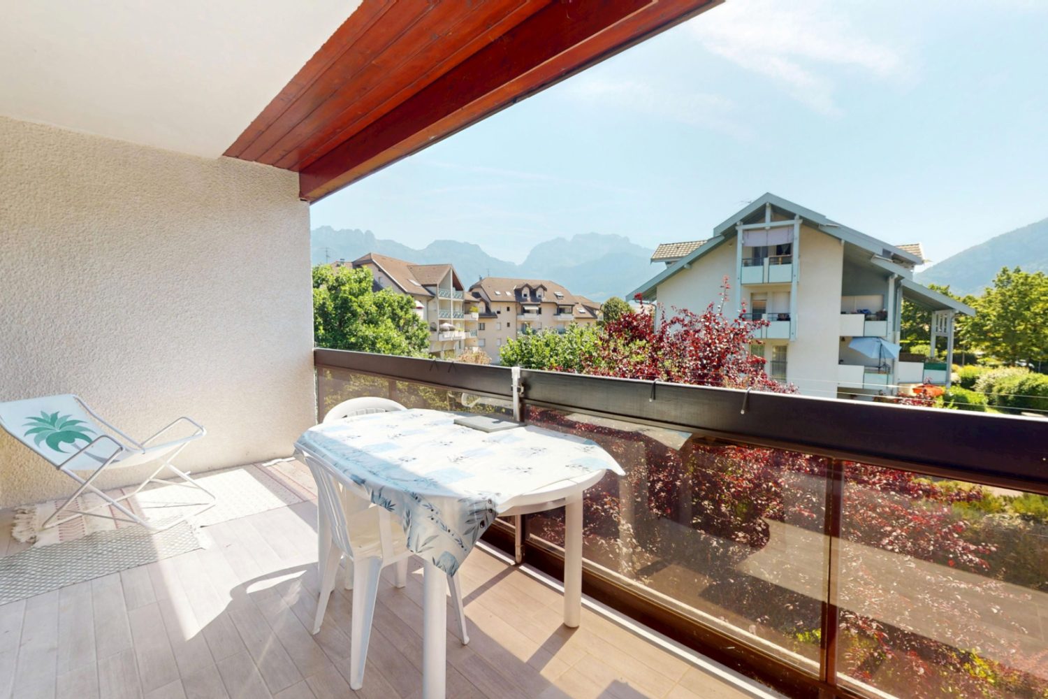 Appartement T2 à vendre à Saint-Jorioz centre-ville avec grand balcon