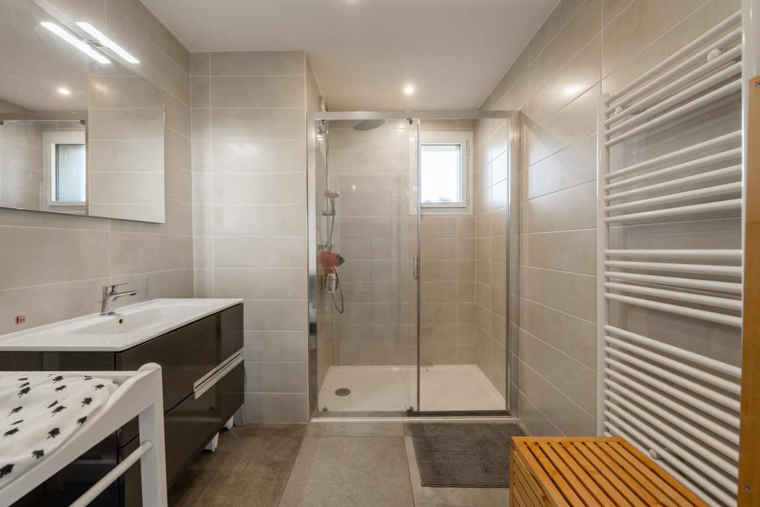 appartement t3 en attique à saint-jorioz avec grande terrasse et vue sur les montagnes