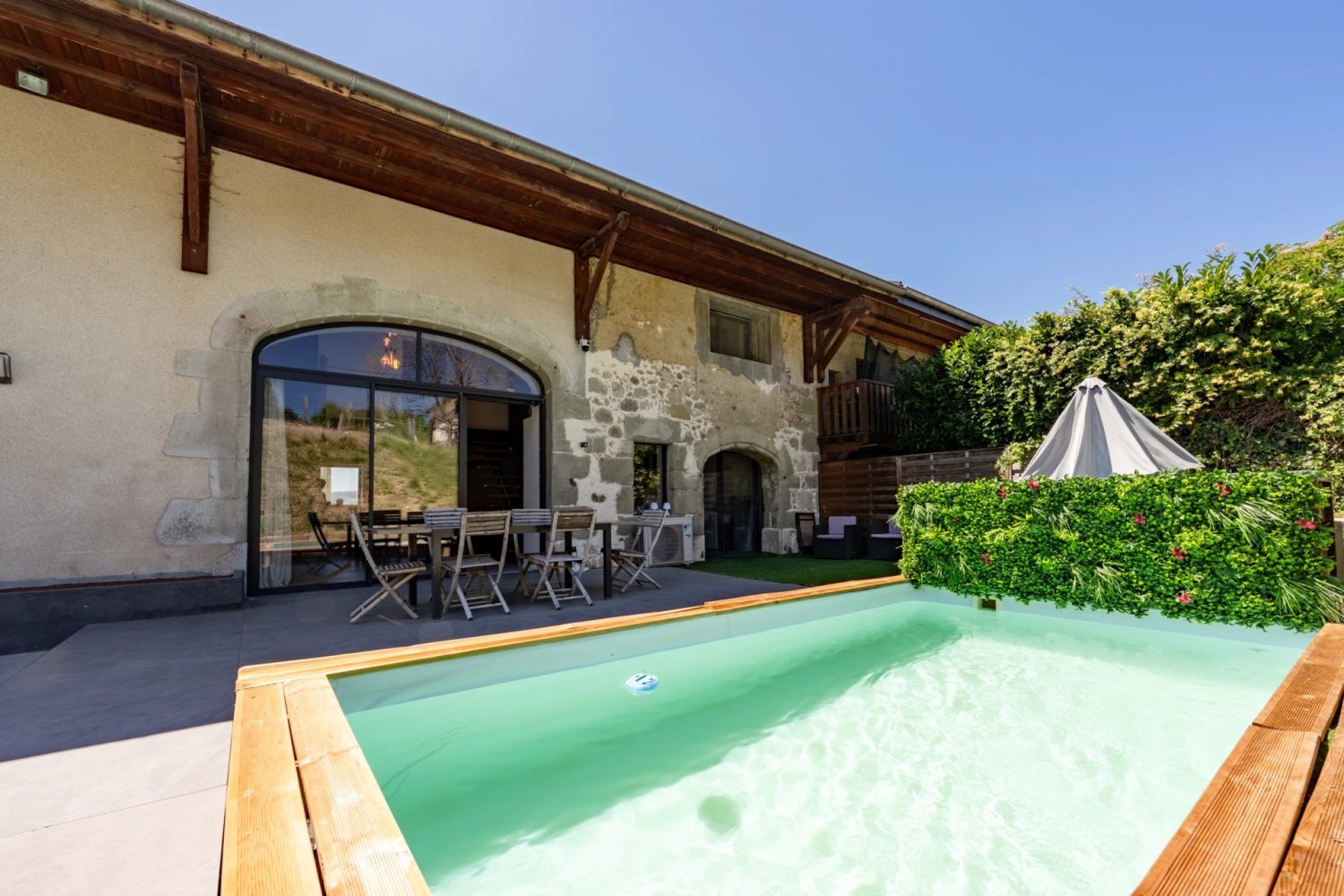 Ancien corps de ferme rénové avec piscine à Marigny-Saint-Marcel
