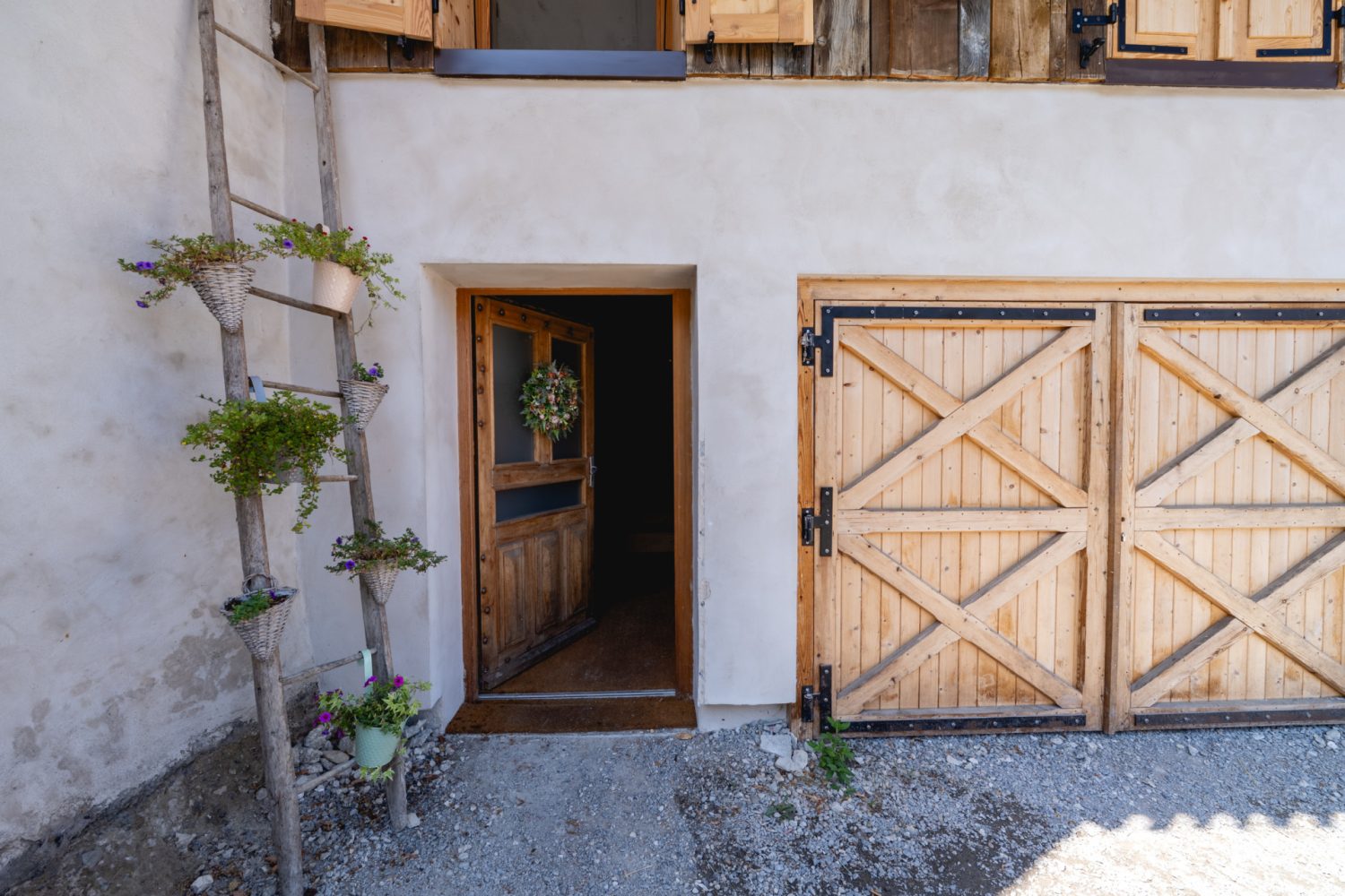 Triplex à vendre à Duingt avec vue sur le lac d'Annecy et grand jardin